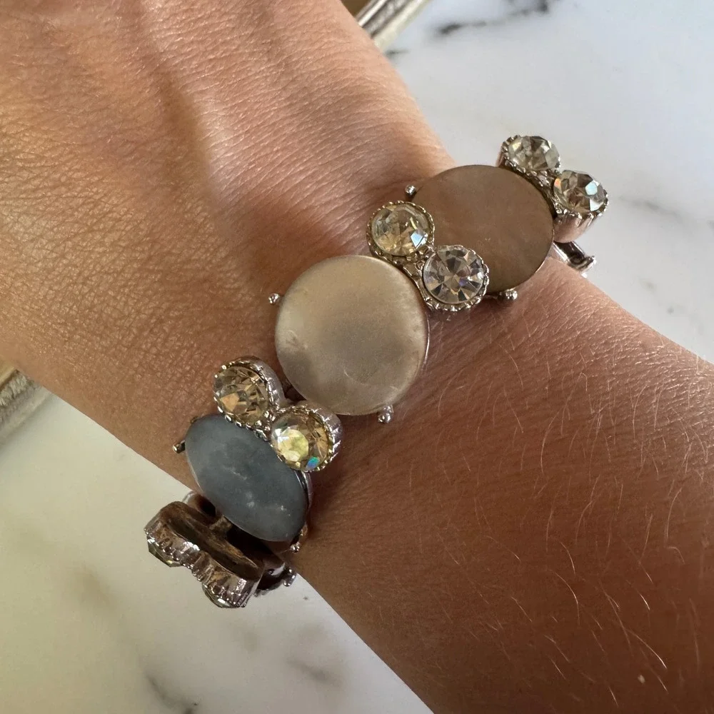 Vintage Kafin New York Gray Mother of‎ Pearl & Diamante Rhinestone Bracelet
